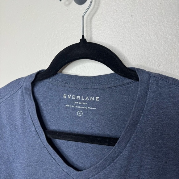 Everlane Mens Organic Tee Blue Cotton V-Neck T-Shirt Classic Fit Short Sleeve - Picture 4 of 6